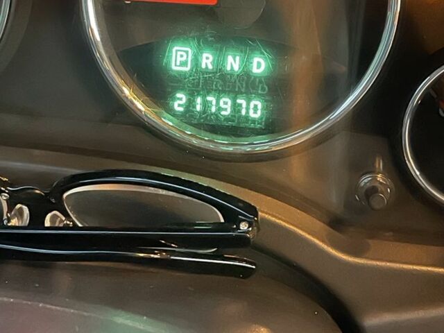 Білий Джип Compass, об'ємом двигуна 2.4 л та пробігом 218 тис. км за 9800 $, фото 11 на Automoto.ua
