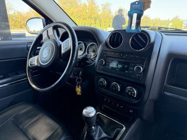 Білий Джип Compass, об'ємом двигуна 2.1 л та пробігом 180 тис. км за 6300 $, фото 8 на Automoto.ua
