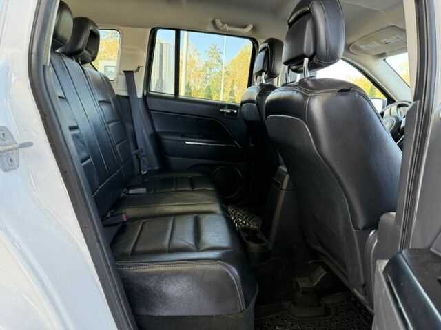 Білий Джип Compass, об'ємом двигуна 2.1 л та пробігом 180 тис. км за 6300 $, фото 9 на Automoto.ua