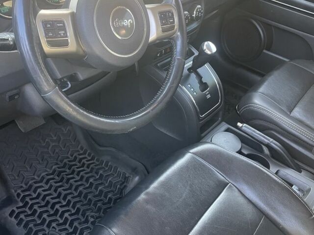 Белый Джип Компас, объемом двигателя 2.4 л и пробегом 218 тыс. км за 9500 $, фото 18 на Automoto.ua