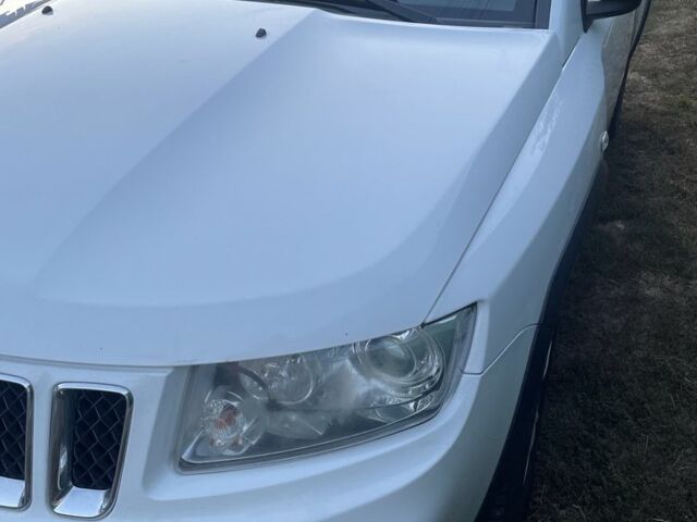 Белый Джип Компас, объемом двигателя 2.4 л и пробегом 218 тыс. км за 9500 $, фото 6 на Automoto.ua