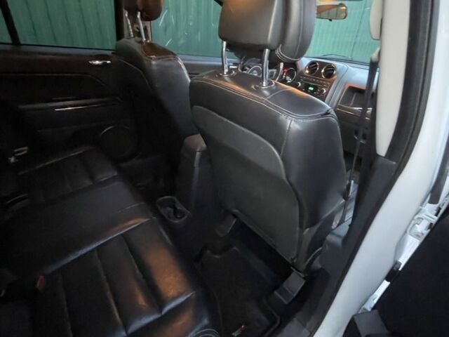 Белый Джип Компас, объемом двигателя 2.4 л и пробегом 218 тыс. км за 9500 $, фото 12 на Automoto.ua