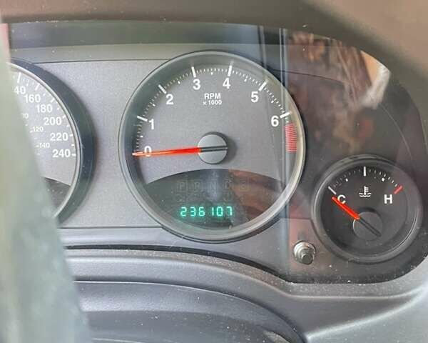 Белый Джип Компас, объемом двигателя 2.4 л и пробегом 236 тыс. км за 7500 $, фото 8 на Automoto.ua