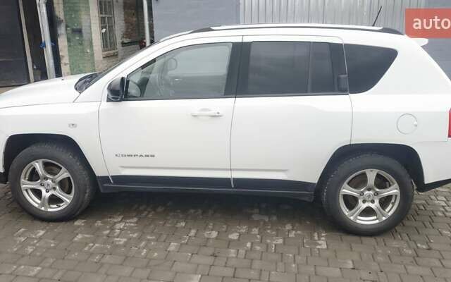 Белый Джип Компас, объемом двигателя 2.14 л и пробегом 320 тыс. км за 7600 $, фото 5 на Automoto.ua