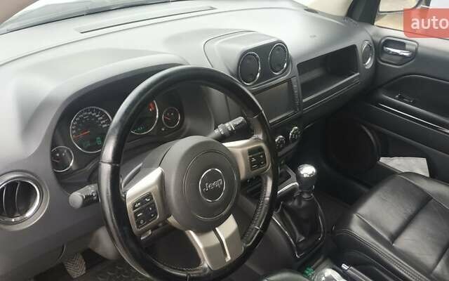 Белый Джип Компас, объемом двигателя 2.14 л и пробегом 320 тыс. км за 7600 $, фото 9 на Automoto.ua