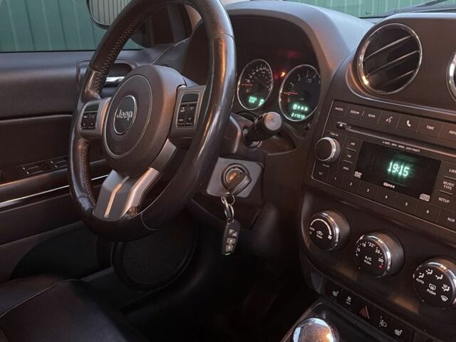 Белый Джип Компас, объемом двигателя 2.4 л и пробегом 218 тыс. км за 9500 $, фото 10 на Automoto.ua