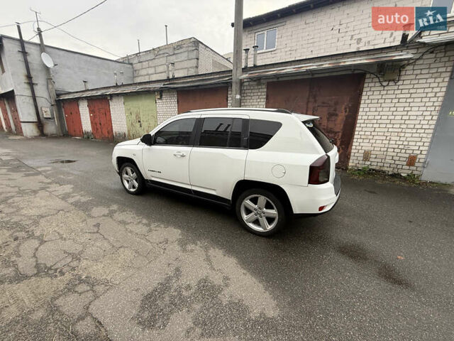 Белый Джип Компас, объемом двигателя 2.36 л и пробегом 234 тыс. км за 7800 $, фото 9 на Automoto.ua