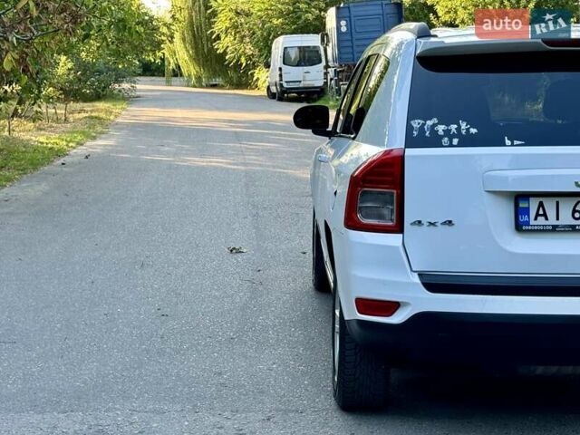 Белый Джип Компас, объемом двигателя 2.36 л и пробегом 233 тыс. км за 7800 $, фото 1 на Automoto.ua