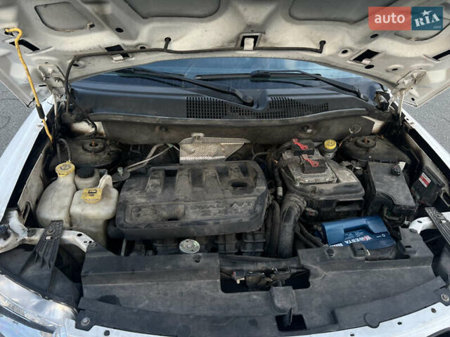 Білий Джип Compass, об'ємом двигуна 2.36 л та пробігом 167 тис. км за 8999 $, фото 6 на Automoto.ua