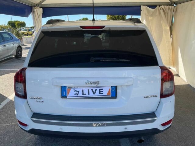 Білий Джип Compass, об'ємом двигуна 2.2 л та пробігом 235 тис. км за 4490 $, фото 2 на Automoto.ua