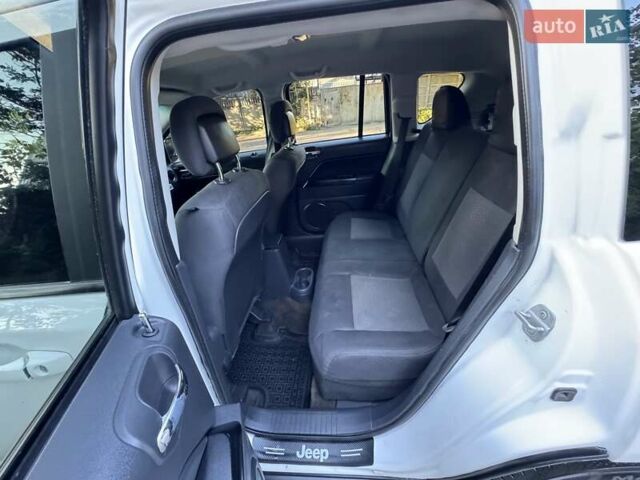 Белый Джип Компас, объемом двигателя 2.36 л и пробегом 233 тыс. км за 7800 $, фото 37 на Automoto.ua