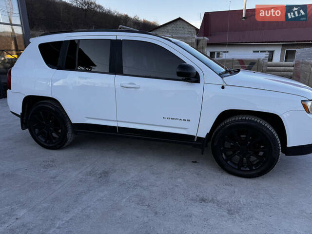 Білий Джип Compass, об'ємом двигуна 2.36 л та пробігом 216 тис. км за 7500 $, фото 6 на Automoto.ua