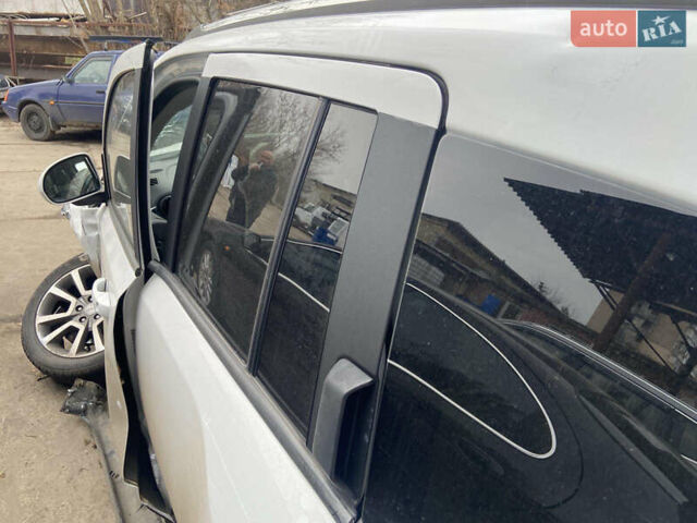 Белый Джип Компас, объемом двигателя 2.36 л и пробегом 165 тыс. км за 4400 $, фото 9 на Automoto.ua