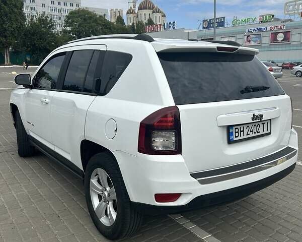 Білий Джип Compass, об'ємом двигуна 2.36 л та пробігом 85 тис. км за 11300 $, фото 6 на Automoto.ua