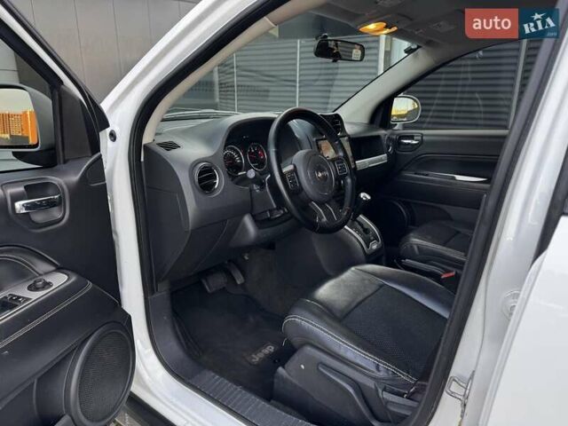 Белый Джип Компас, объемом двигателя 2.36 л и пробегом 175 тыс. км за 9800 $, фото 10 на Automoto.ua