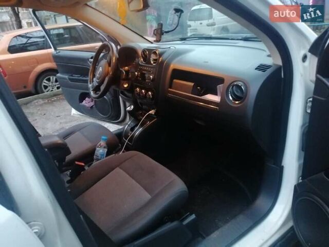 Белый Джип Компас, объемом двигателя 2.36 л и пробегом 151 тыс. км за 8999 $, фото 13 на Automoto.ua