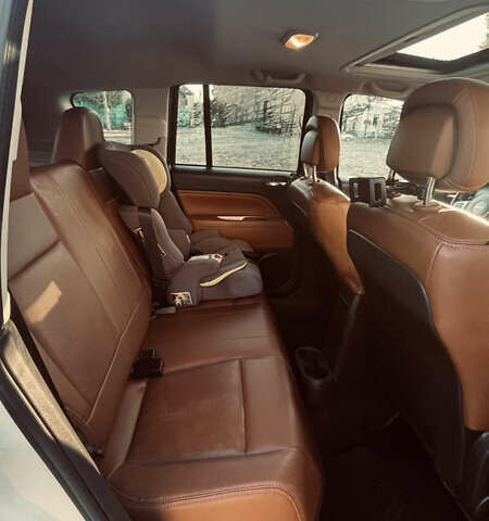 Джип Компас 2013 в Луцке на Automoto.ua Белый Джип Компас, объемом двигателя 2.36 л и пробегом 193 тыс. км за 9700 $, фото 24 на Automoto.ua