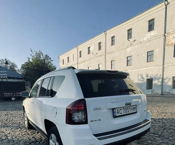 Джип Компас 2013 в Луцке на Automoto.ua Белый Джип Компас, объемом двигателя 2.36 л и пробегом 193 тыс. км за 9700 $, фото 11 на Automoto.ua