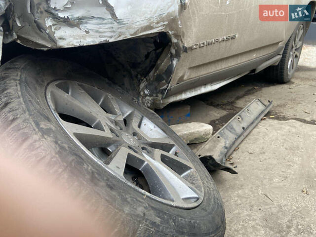 Белый Джип Компас, объемом двигателя 2.36 л и пробегом 165 тыс. км за 4400 $, фото 14 на Automoto.ua