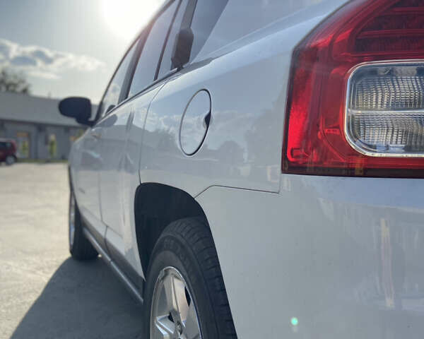 Білий Джип Compass, об'ємом двигуна 2 л та пробігом 229 тис. км за 8950 $, фото 9 на Automoto.ua