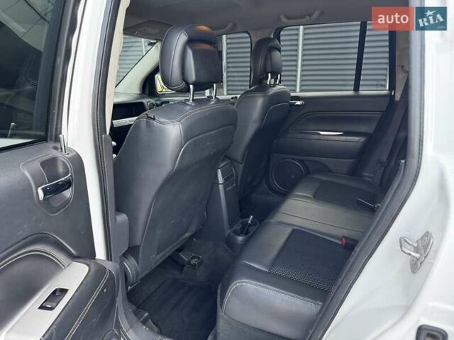 Белый Джип Компас, объемом двигателя 2.36 л и пробегом 175 тыс. км за 9800 $, фото 11 на Automoto.ua