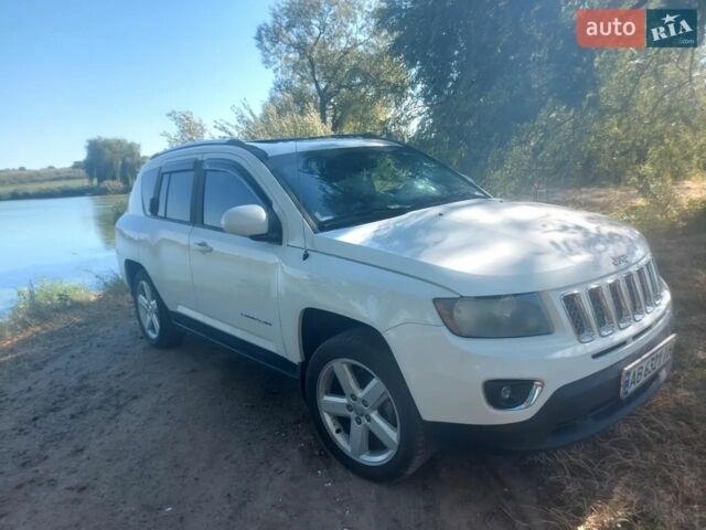 Белый Джип Компас, объемом двигателя 2 л и пробегом 215 тыс. км за 8900 $, фото 6 на Automoto.ua