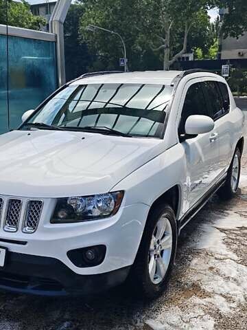 Білий Джип Compass, об'ємом двигуна 2.36 л та пробігом 85 тис. км за 11300 $, фото 8 на Automoto.ua