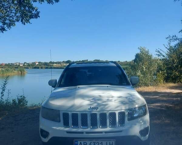 Белый Джип Компас, объемом двигателя 2 л и пробегом 215 тыс. км за 10000 $, фото 2 на Automoto.ua