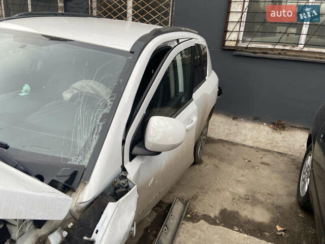 Белый Джип Компас, объемом двигателя 2.36 л и пробегом 165 тыс. км за 4400 $, фото 13 на Automoto.ua