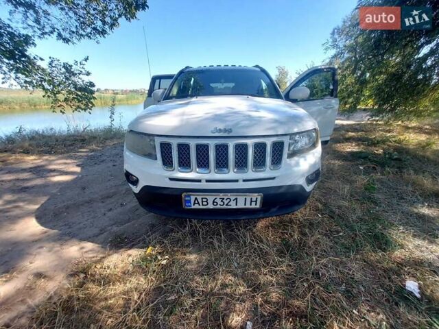 Белый Джип Компас, объемом двигателя 2 л и пробегом 215 тыс. км за 10000 $, фото 8 на Automoto.ua