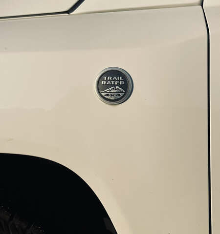 Джип Компас 2013 в Луцке на Automoto.ua Белый Джип Компас, объемом двигателя 2.36 л и пробегом 193 тыс. км за 9700 $, фото 15 на Automoto.ua