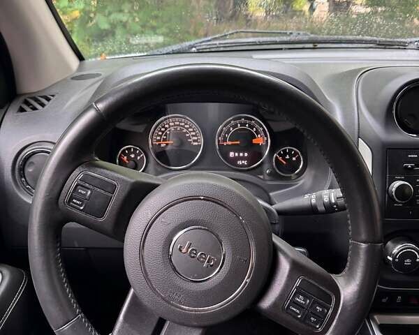 Білий Джип Compass, об'ємом двигуна 2.36 л та пробігом 85 тис. км за 11300 $, фото 15 на Automoto.ua