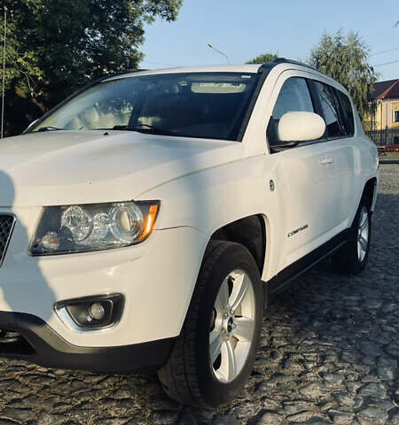 Джип Компас 2013 в Луцке на Automoto.ua Белый Джип Компас, объемом двигателя 2.36 л и пробегом 193 тыс. км за 9700 $, фото 17 на Automoto.ua