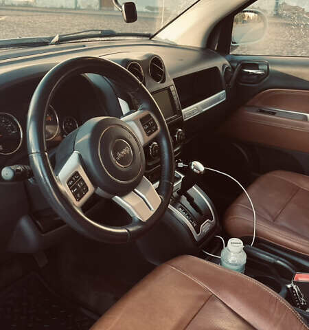 Джип Компас 2013 в Луцке на Automoto.ua Белый Джип Компас, объемом двигателя 2.36 л и пробегом 193 тыс. км за 9700 $, фото 33 на Automoto.ua