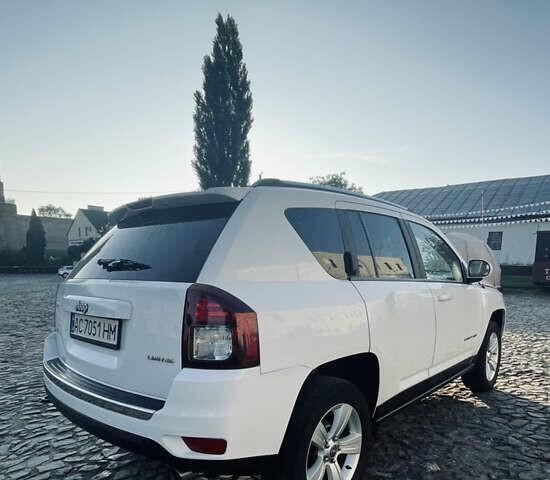 Джип Компас 2013 в Луцке на Automoto.ua Белый Джип Компас, объемом двигателя 2.36 л и пробегом 193 тыс. км за 9700 $, фото 8 на Automoto.ua