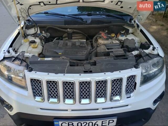Білий Джип Compass, об'ємом двигуна 2.36 л та пробігом 246 тис. км за 9300 $, фото 9 на Automoto.ua