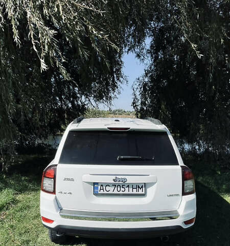 Джип Компас 2013 в Луцке на Automoto.ua Белый Джип Компас, объемом двигателя 2.36 л и пробегом 193 тыс. км за 9700 $, фото 2 на Automoto.ua