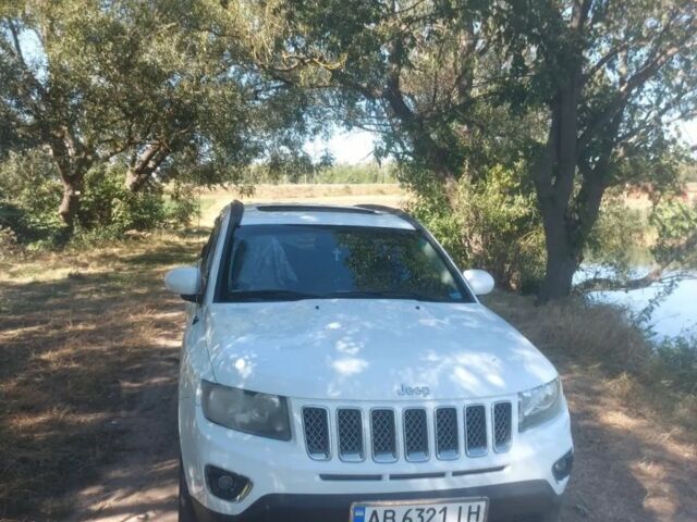 Белый Джип Компас, объемом двигателя 2 л и пробегом 215 тыс. км за 8900 $, фото 5 на Automoto.ua