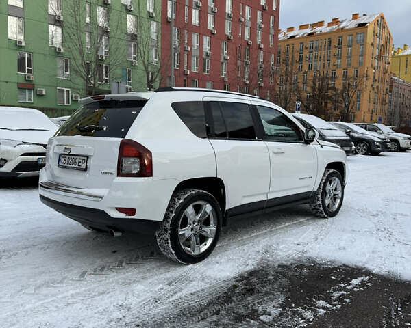 Білий Джип Compass, об'ємом двигуна 2.36 л та пробігом 254 тис. км за 9500 $, фото 4 на Automoto.ua