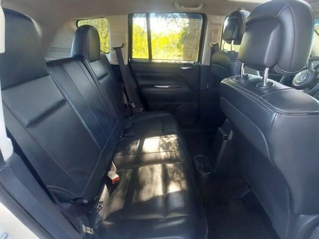 Белый Джип Компас, объемом двигателя 2 л и пробегом 215 тыс. км за 8900 $, фото 12 на Automoto.ua