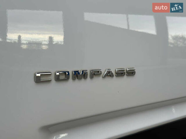 Білий Джип Compass, об'ємом двигуна 2.36 л та пробігом 142 тис. км за 9799 $, фото 31 на Automoto.ua
