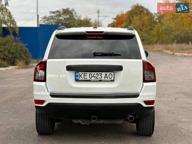 Білий Джип Compass, об'ємом двигуна 2.36 л та пробігом 142 тис. км за 9799 $, фото 4 на Automoto.ua