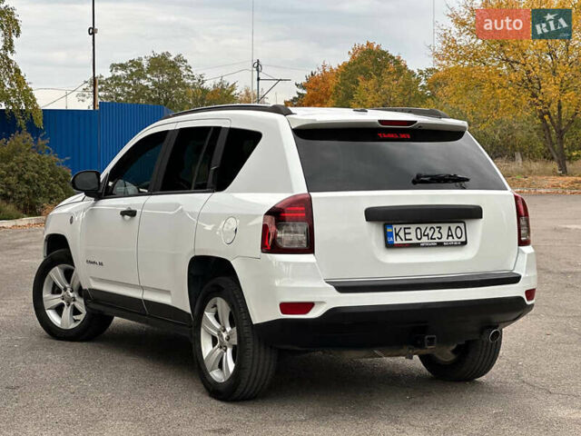 Білий Джип Compass, об'ємом двигуна 2.36 л та пробігом 142 тис. км за 9799 $, фото 3 на Automoto.ua