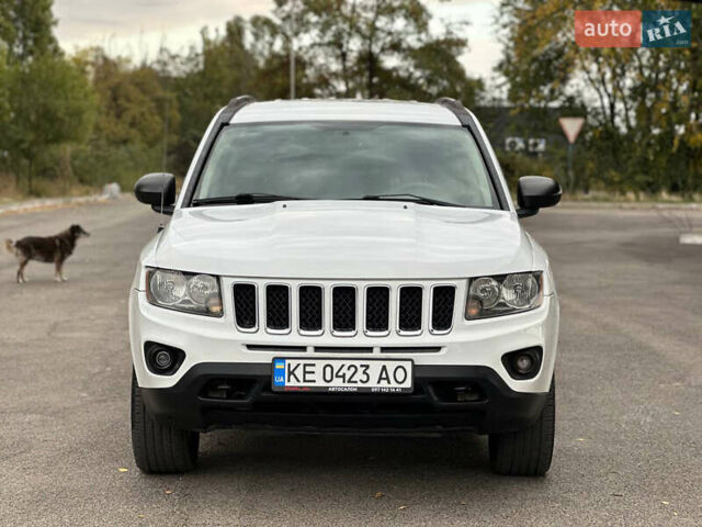 Білий Джип Compass, об'ємом двигуна 2.36 л та пробігом 142 тис. км за 9799 $, фото 1 на Automoto.ua