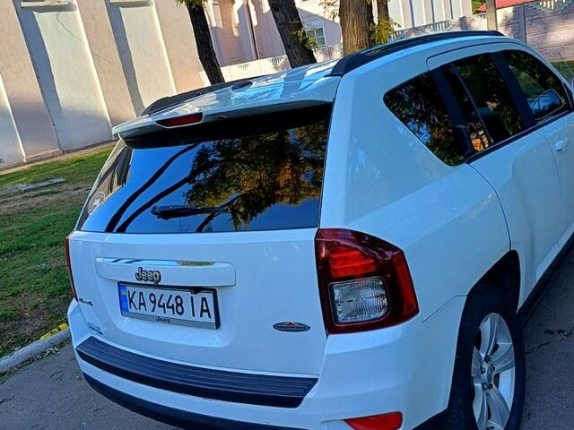 Білий Джип Compass, об'ємом двигуна 2.4 л та пробігом 208 тис. км за 9900 $, фото 10 на Automoto.ua