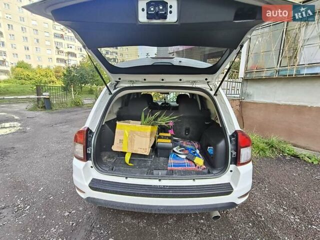 Белый Джип Компас, объемом двигателя 2.4 л и пробегом 180 тыс. км за 11600 $, фото 10 на Automoto.ua