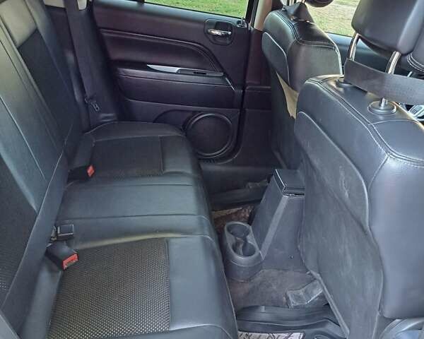 Белый Джип Компас, объемом двигателя 0 л и пробегом 208 тыс. км за 10700 $, фото 5 на Automoto.ua