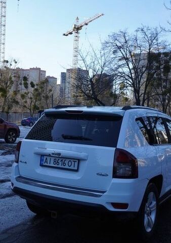 Білий Джип Compass, об'ємом двигуна 2.36 л та пробігом 189 тис. км за 10000 $, фото 1 на Automoto.ua