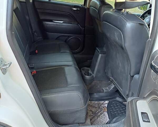 Белый Джип Компас, объемом двигателя 0 л и пробегом 208 тыс. км за 10700 $, фото 7 на Automoto.ua