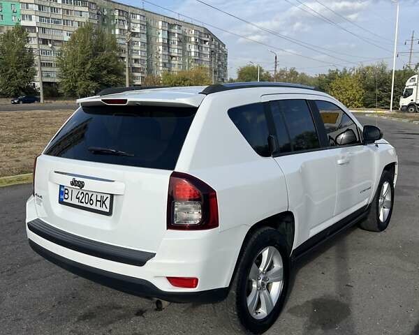 Белый Джип Компас, объемом двигателя 2.36 л и пробегом 192 тыс. км за 9900 $, фото 4 на Automoto.ua